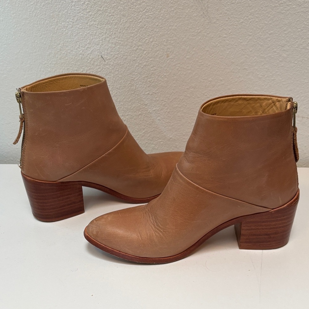 Nisolo Chestnut Leather Stacked Heel “Dari” Boots - Picture 6 of 8